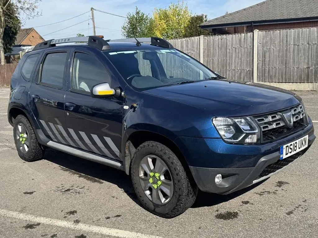 Used Dacia Duster Lauréate 110 HP (80 kW) 2018 Blue SUV