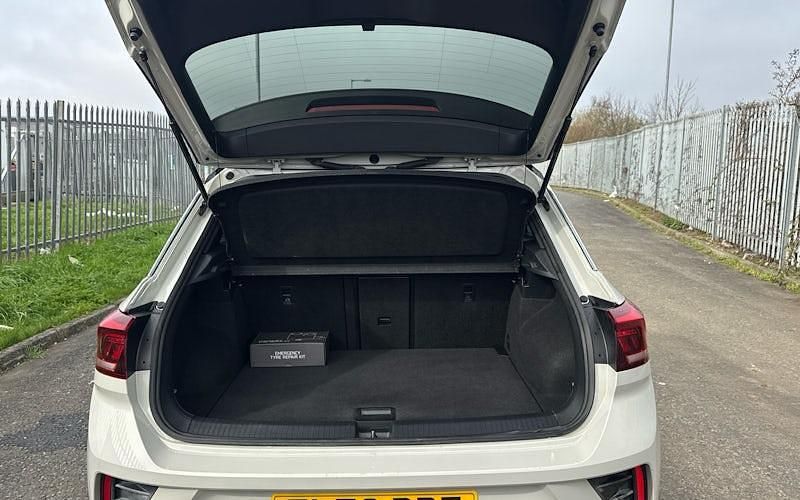 Used VW T-Roc R-line 150 HP (110 kW) 2025 SUV