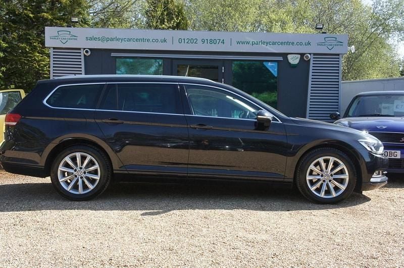 Used VW Passat Business 150 HP (110 kW) 2019 Black Estate