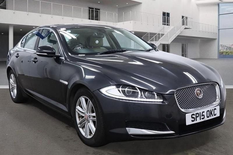 Used Jaguar XF Luxury 163 HP (119 kW) 2015 Sedan
