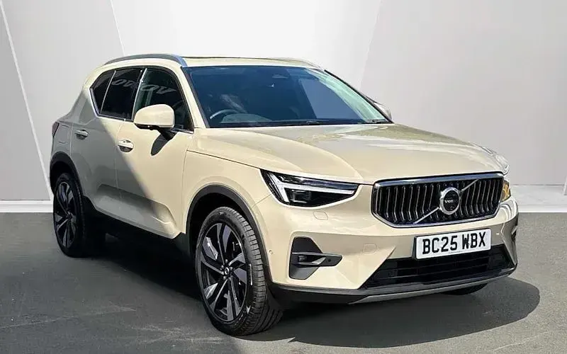 Usado Volvo XC40 Ultra 163 HP (119 kW) 2026 SUV