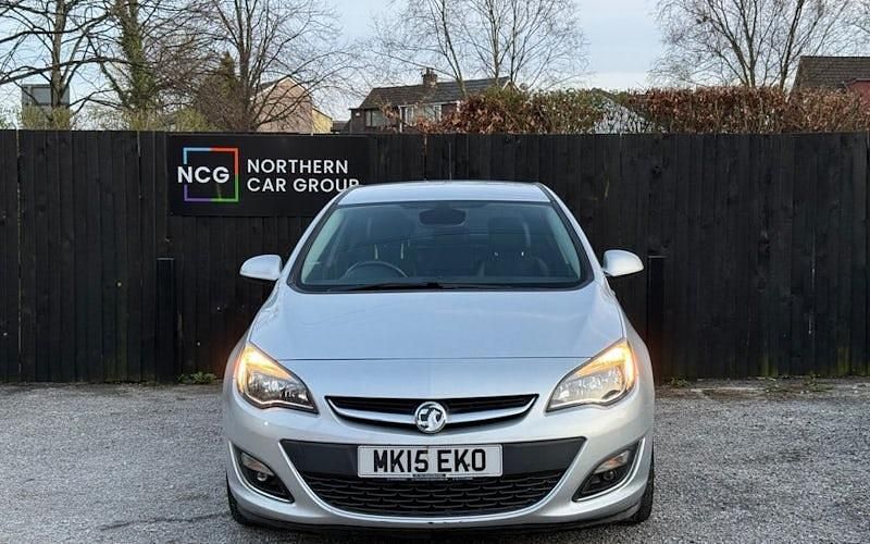 Used Vauxhall Astra Elite 136 HP (100 kW) 2015 Hatchback