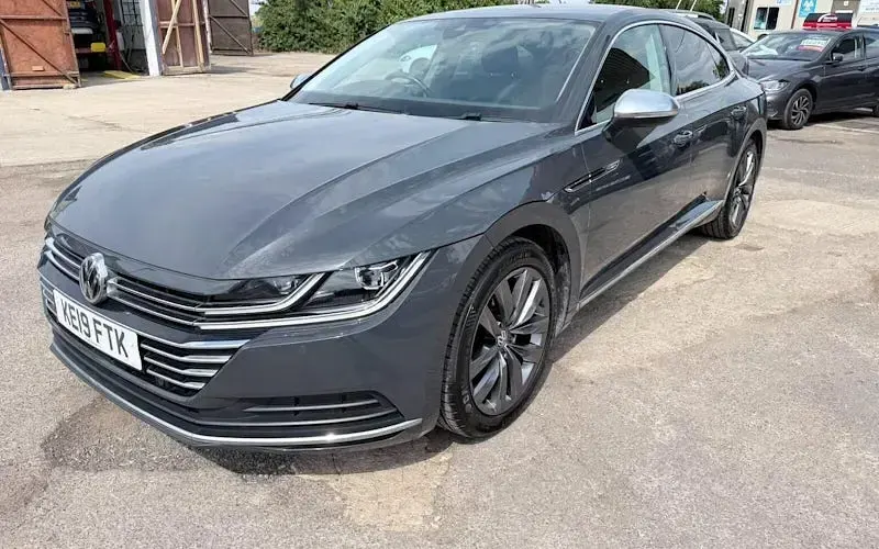 Used VW Arteon Elegance 150 HP (110 kW) 2018 Hatchback