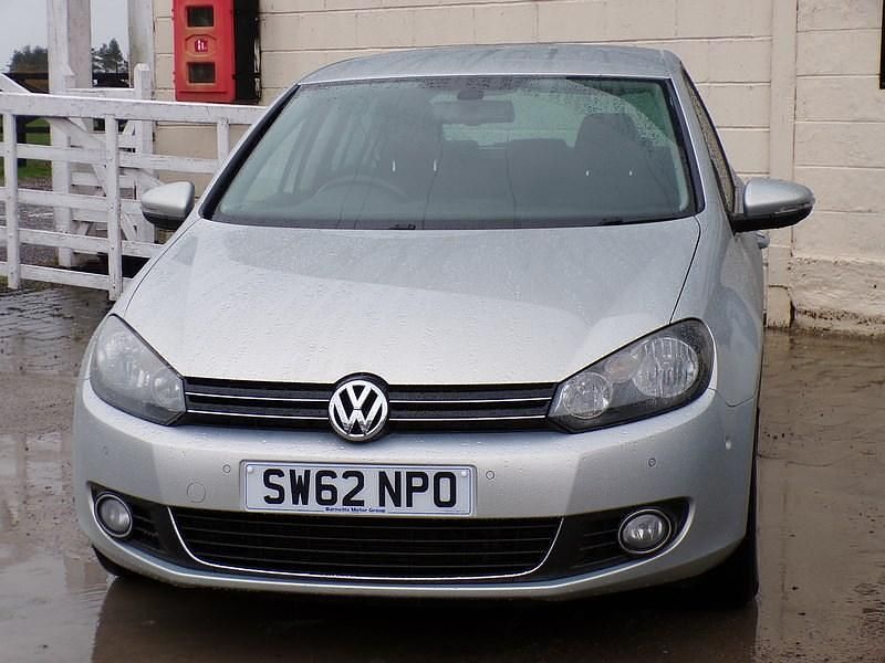 Used VW Golf VII Match 105 HP (77 kW) 2012 Silver Hatchback