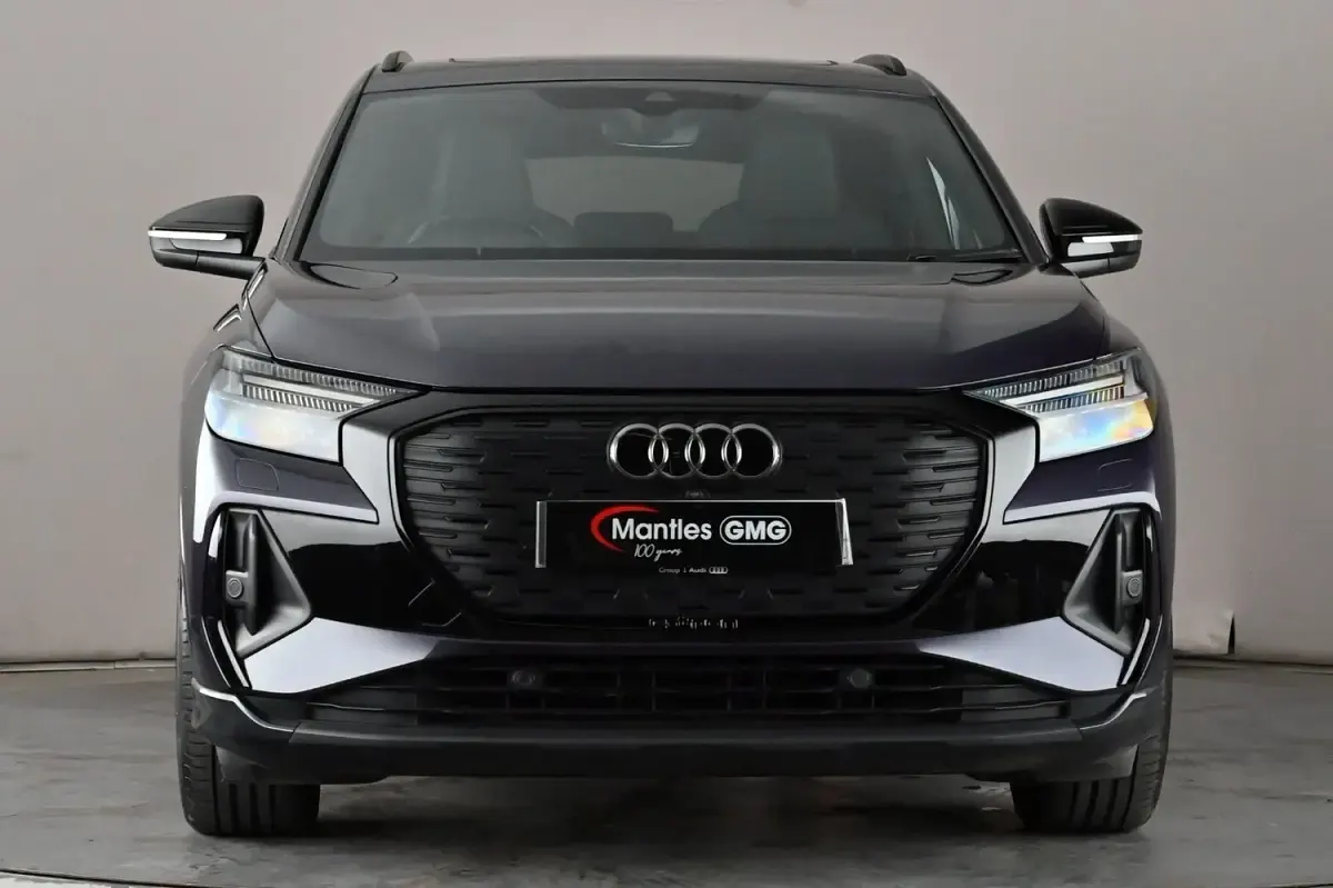 Used Audi Q4 e-tron Black Edition 150 kW (204 HP) 2023 Mauve/purple SUV