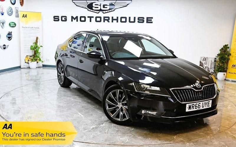 Used 2019 Skoda Superb Hatchback | £12,495 (Good price) - Image 1/4