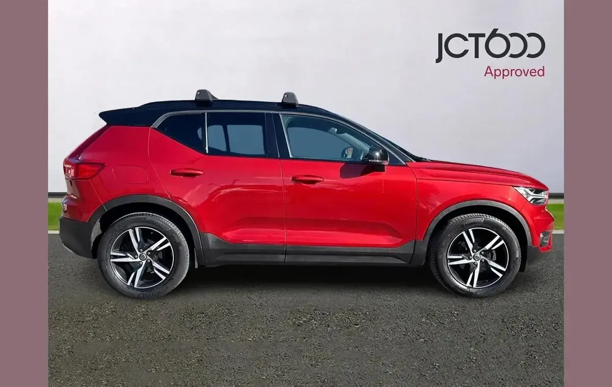 Used Volvo XC40 R-Design 161 HP (118 kW) 2020 Red SUV