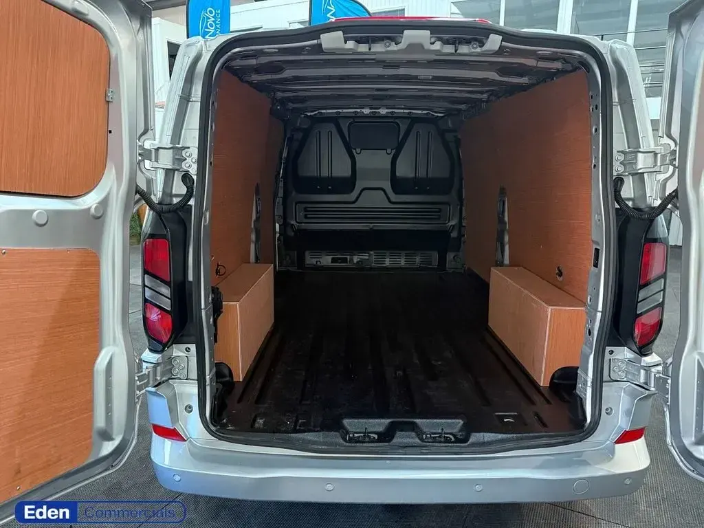 Used Ford Transit Custom Limited 136 HP (100 kW) 2024 Silver Van