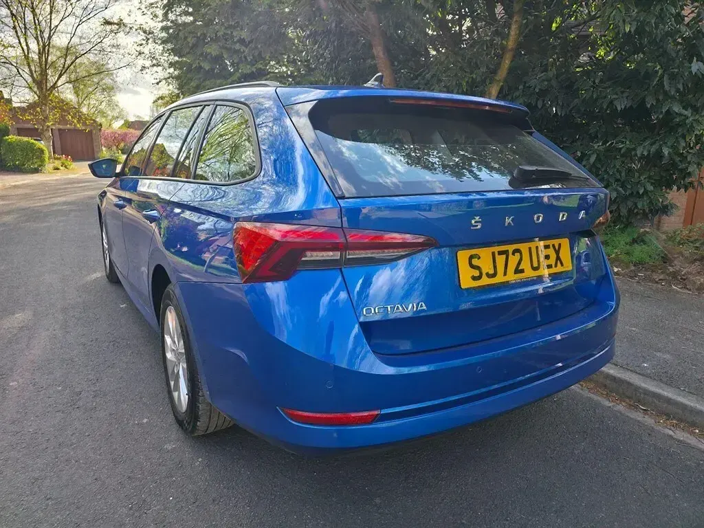 Begagnad Skoda Octavia SE 150 HK (110 kW) 2022 Blå Kombi