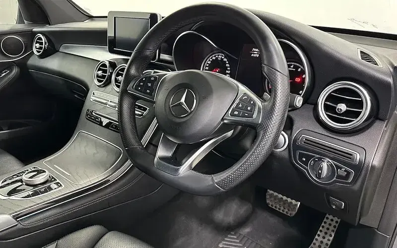 Used Mercedes GLC250 AMG line 211 HP (155 kW) 2018 Grey SUV