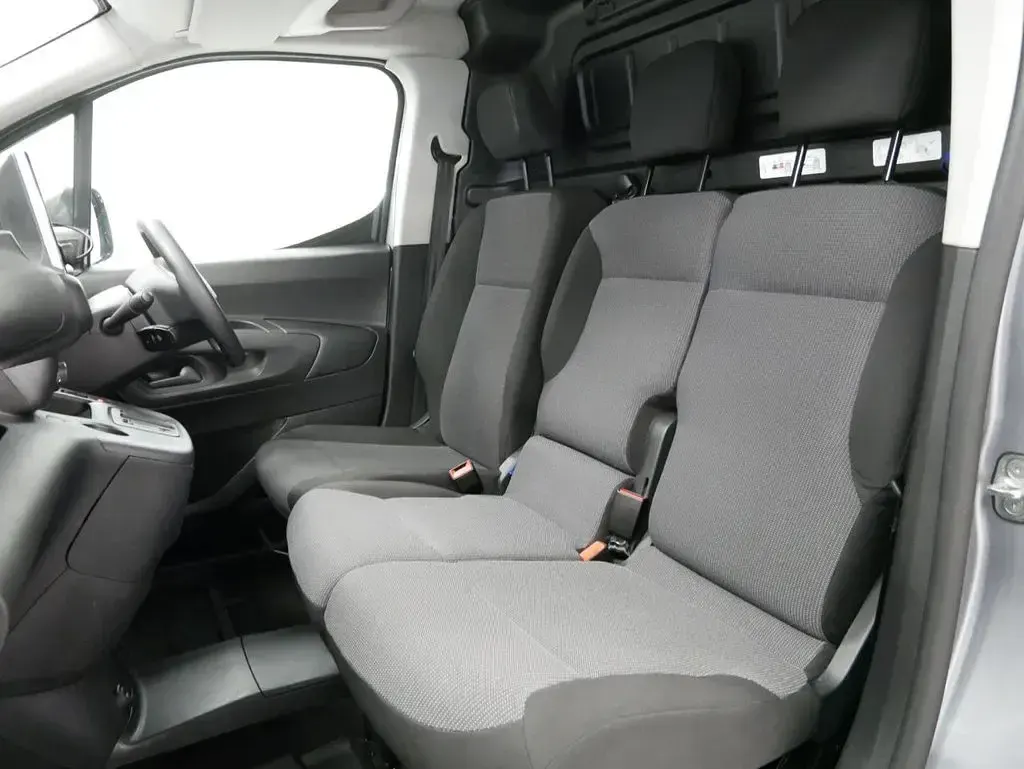 Używany Peugeot E-Partner Premium 100 kW (136 KM) 2023 Szary Minivan