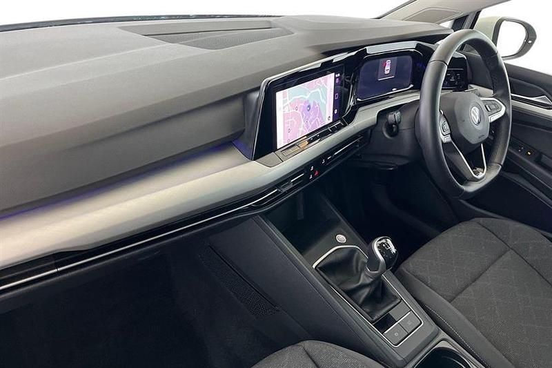 Used VW Golf VIII Life 130 HP (95 kW) 2022 White Hatchback