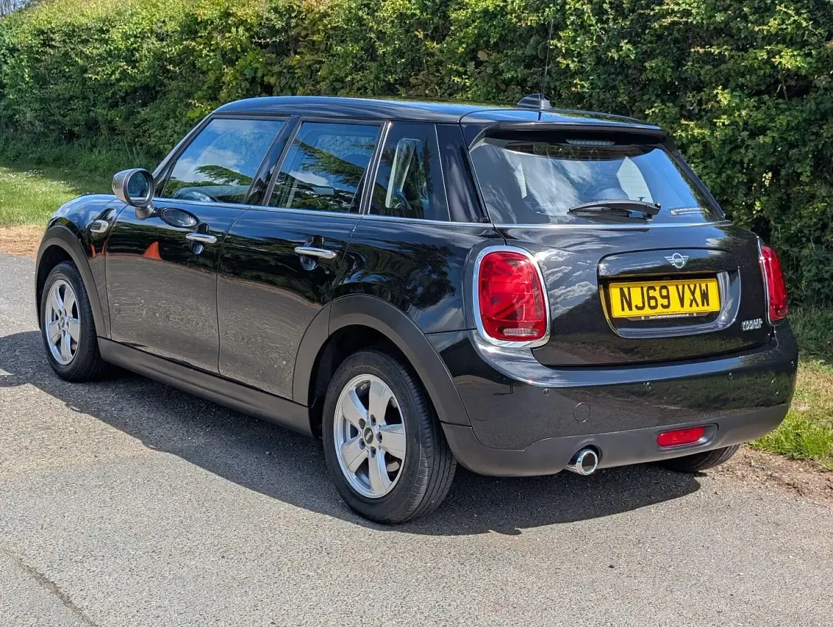Used Mini Cooper Classic 2019 Black Hatchback