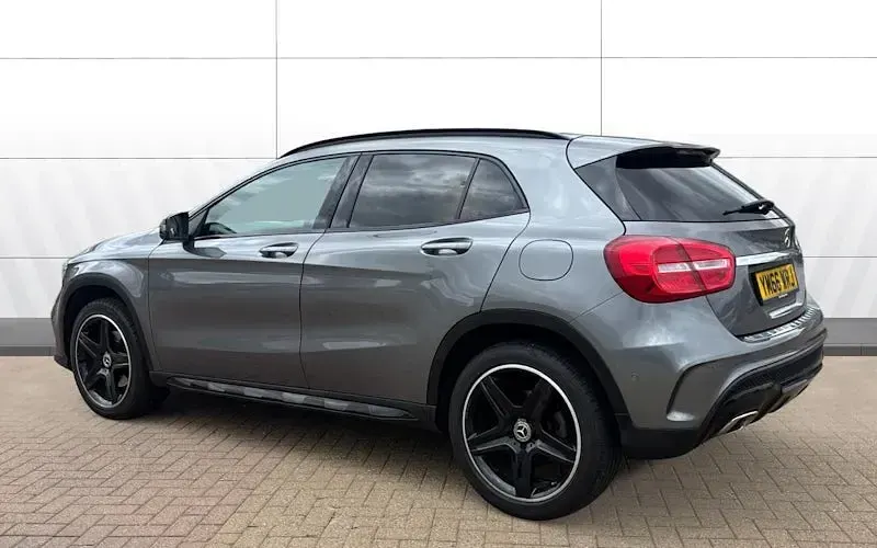 Usado Mercedes GLA250 AMG line 211 HP (155 kW) 2016 Cinzento SUV