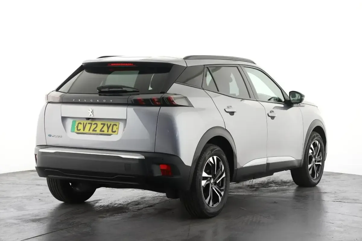Used Peugeot e-2008 Allure+ 98 kW (134 HP) 2022 Grey SUV