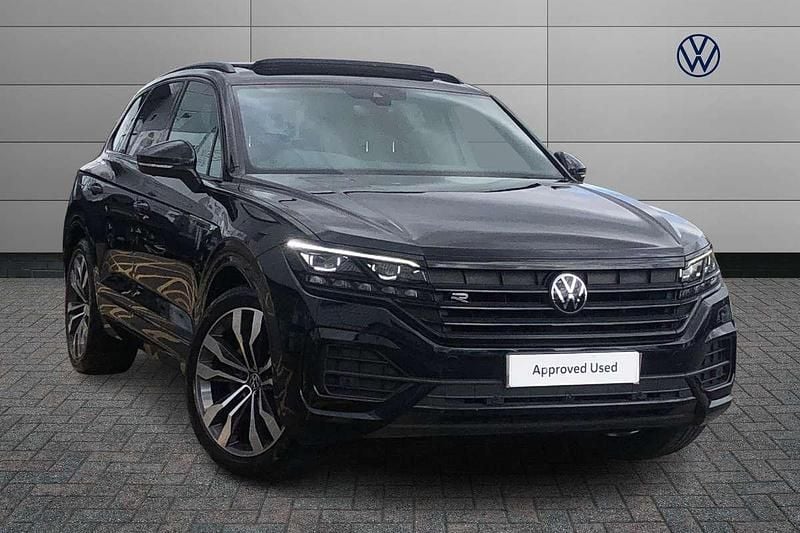 Blue Used 2022 VW Touareg Black Edition SUV | £42,994 (Fair price) - Image 1/4
