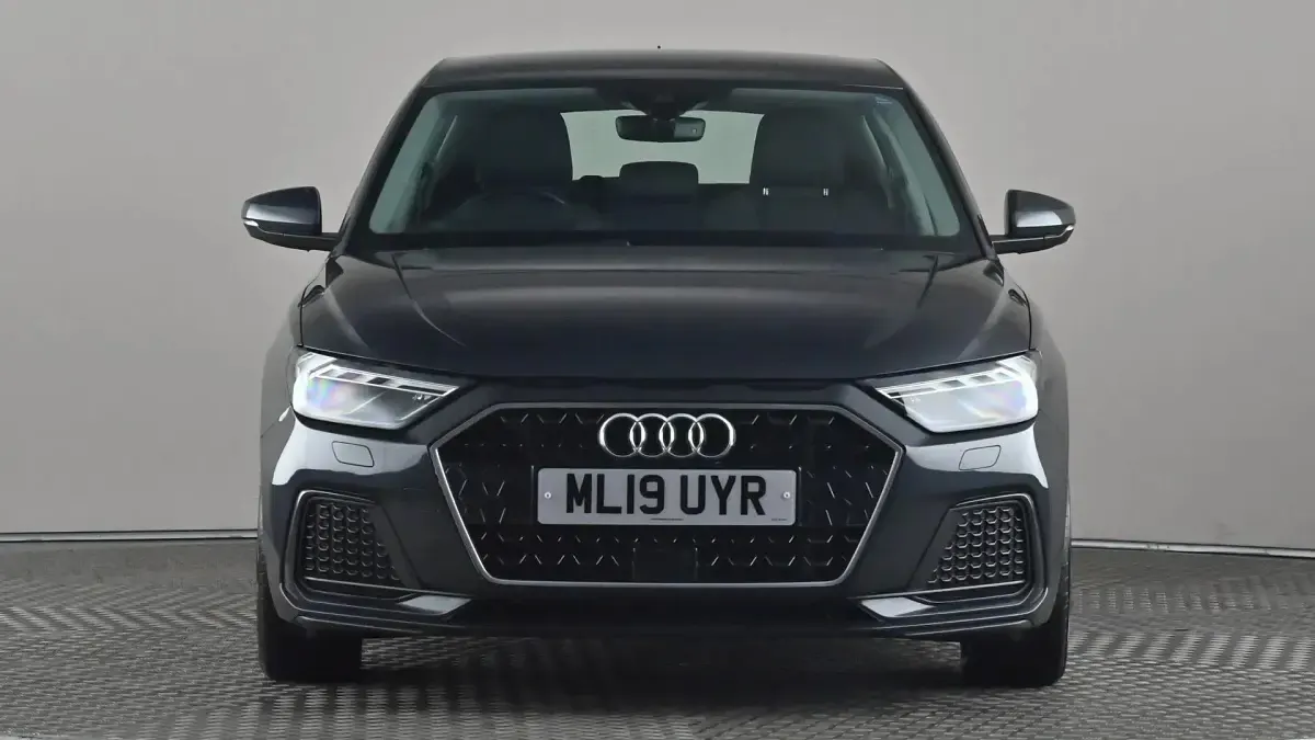 Usado Audi A1 Sport 150 HP (110 kW) 2019 Cinzento SUV