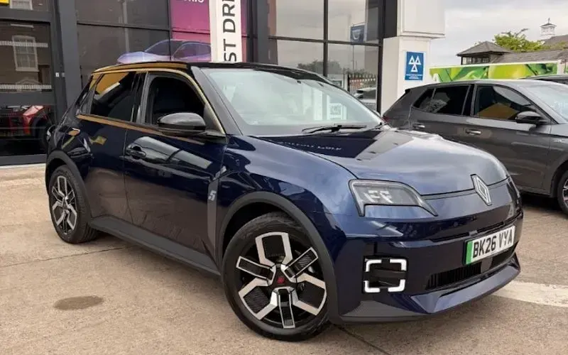 New Renault 5 E-Tech Komfort 110 kW (150 HP) 2026 Hatchback