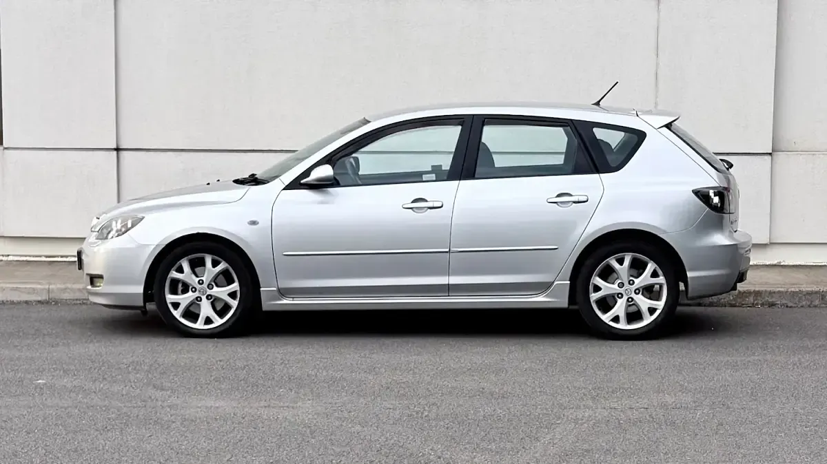 Used Mazda 3 Inclusive 150 HP (110 kW) 2007 Silver Hatchback