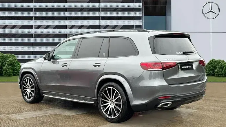 Usado Mercedes GLS400 Night 330 HP (242 kW) 2023 Cinzento SUV