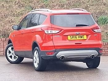 Used Ford Kuga Zetec 150 HP (110 kW) 2016 Red SUV