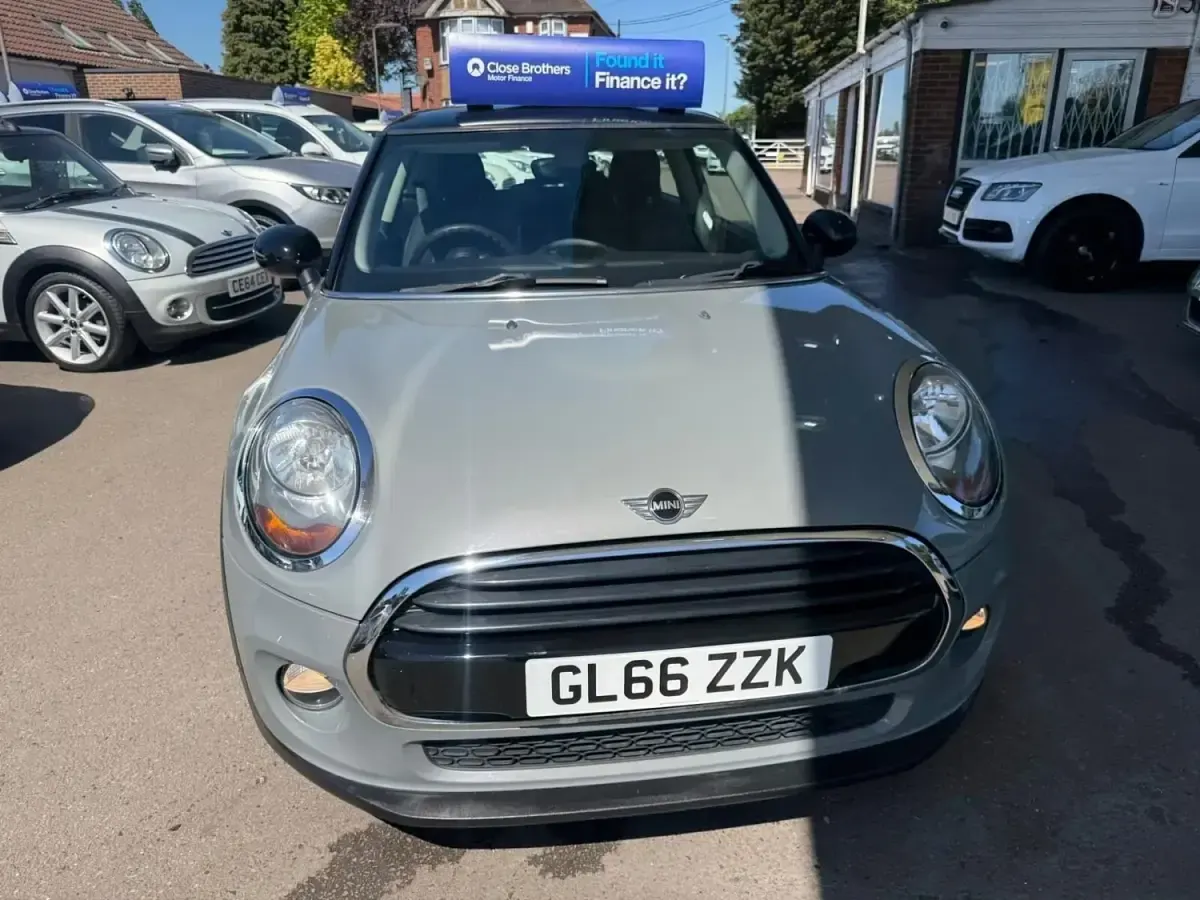 Używany Mini Cooper Hatch 2016 Szary Hatchback