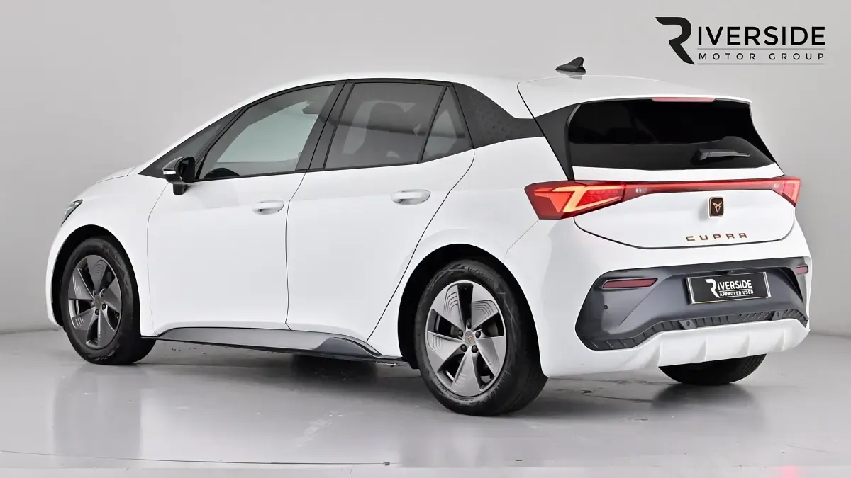 Used Cupra Born 150 kW (204 HP) 2024 Glacial white Hatchback