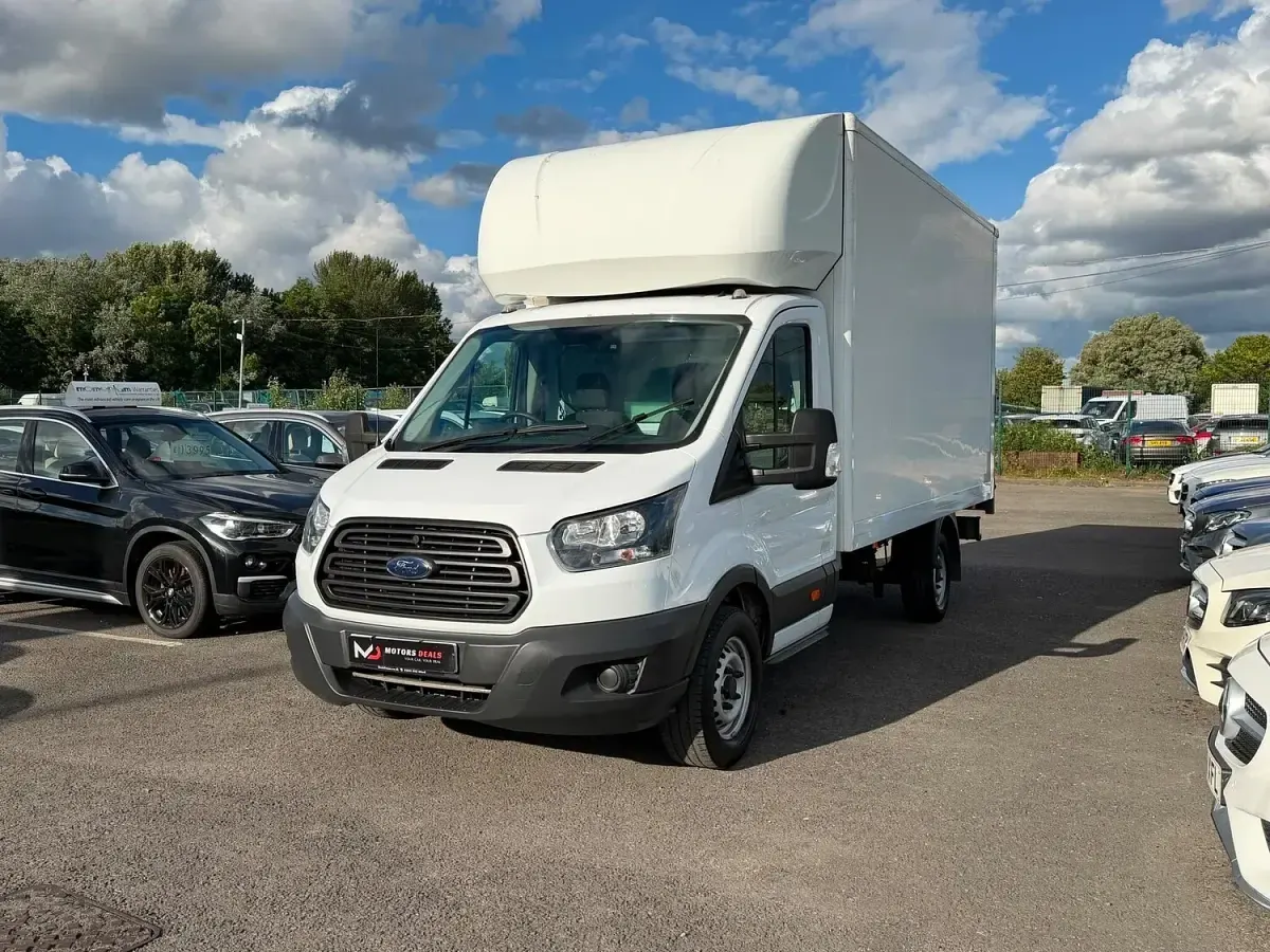 Used Ford Transit 130 HP (95 kW) 2019 White Cabriolet