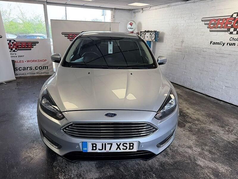 Used Ford Focus Zetec 125 HP (91 kW) 2017 Silver Hatchback