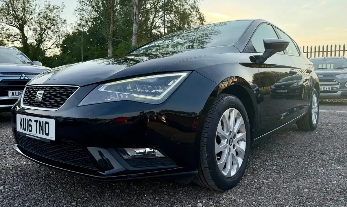 Used Seat Leon SE 110 HP (80 kW) 2016 Black Hatchback