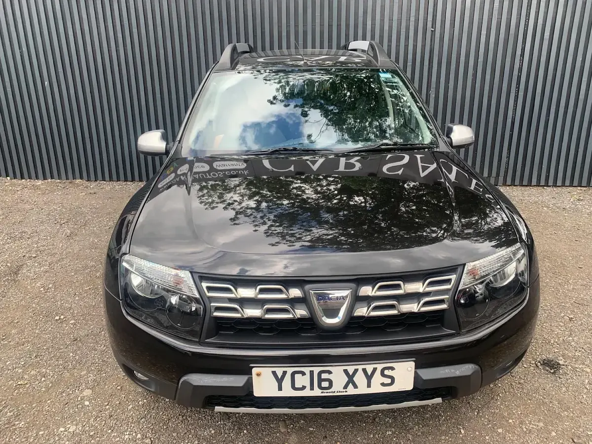 Used Dacia Duster Lauréate 110 HP (80 kW) 2016 Black SUV