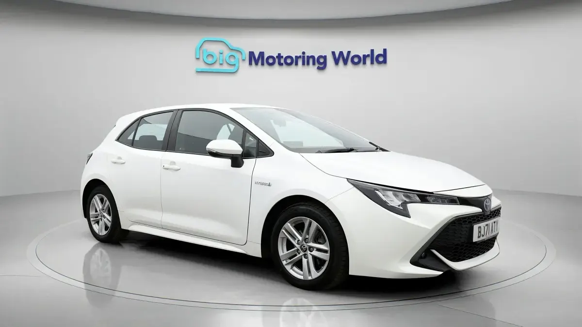 Used Toyota Corolla 122 HP (89 kW) 2021 Hatchback