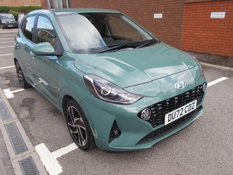 Green Used 2022 Hyundai i10 Premium Hatchback | £14,995 (A bit pricey) - Image 1/4