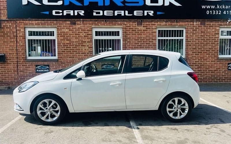 Used Vauxhall Corsa SRi 90 HP (66 kW) 2017 White Hatchback