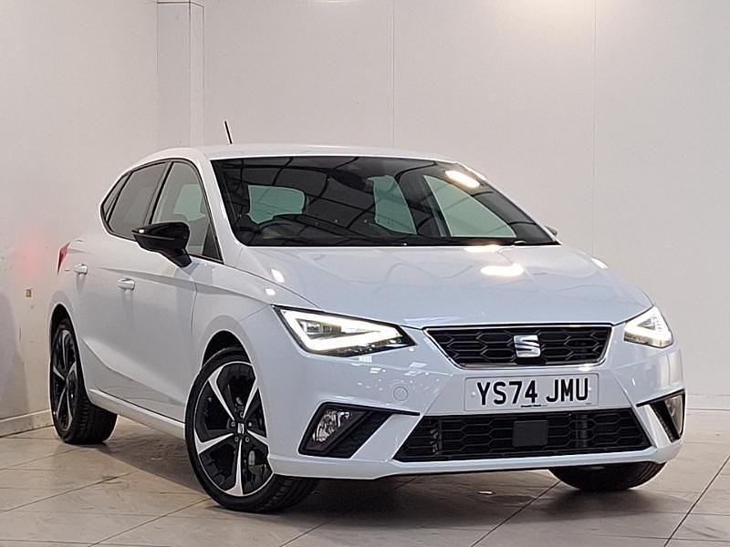 Used Seat Ibiza FR Sport 115 HP (84 kW) 2024 White Hatchback