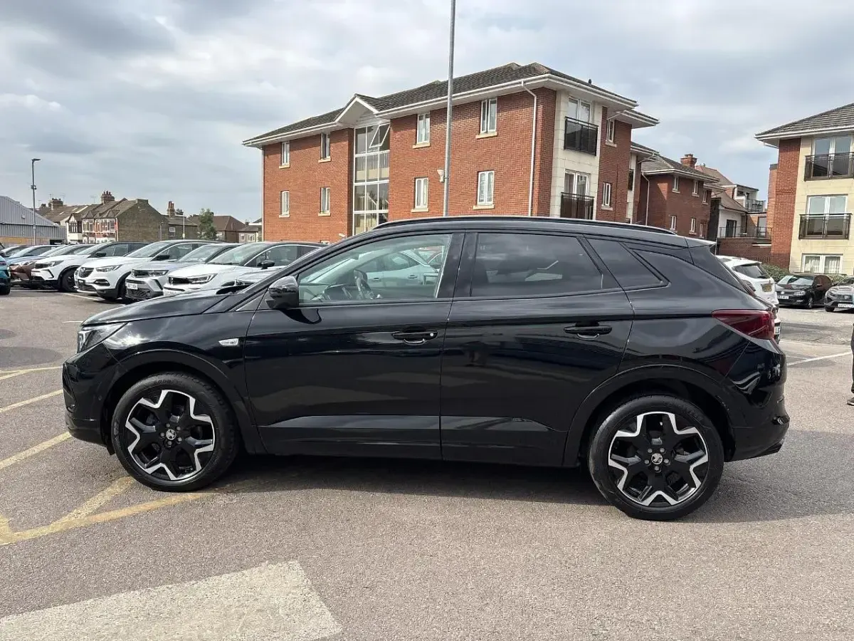 Used Vauxhall Grandland X Ultimate 134 HP (98 kW) 2024 Black SUV