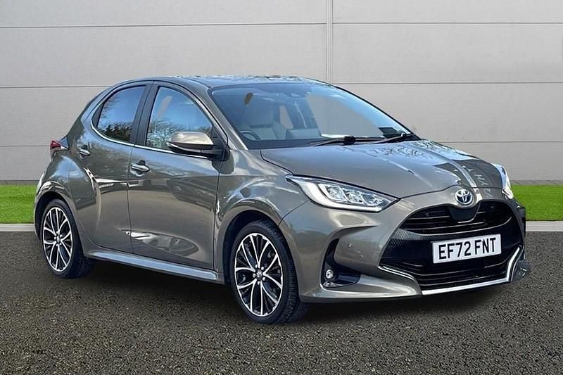 Used Toyota Yaris Hybrid 116 HP (85 kW) 2022