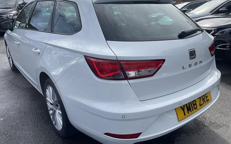 Begagnad Seat Leon SE Dynamic 116 HK (85 kW) 2018 Vit Kombi