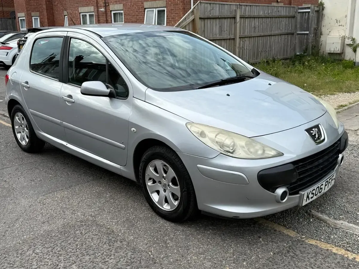 Used Peugeot 307 S 110 HP (80 kW) 2006 Silver Hatchback