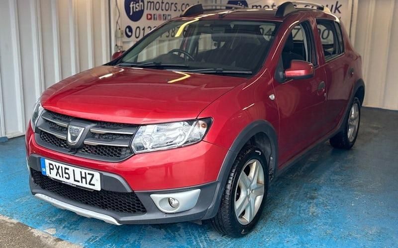 Usado Dacia Sandero Lauréate 90 HP (66 kW) 2016 Citadino