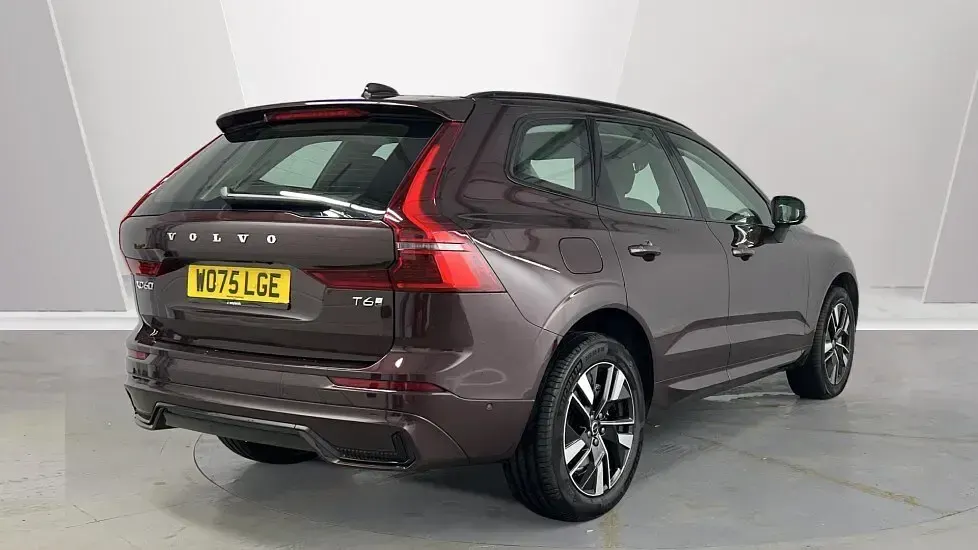 Used Volvo XC60 Plus 345 HP (253 kW) 2026 Red SUV
