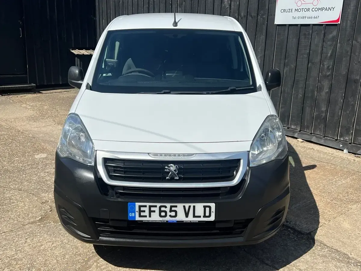 Used Peugeot Partner 2016 White