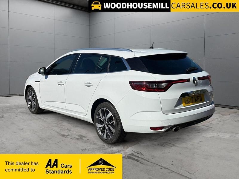 Used Renault Mégane GrandTour Dynamique 110 HP (80 kW) 2017 White Estate