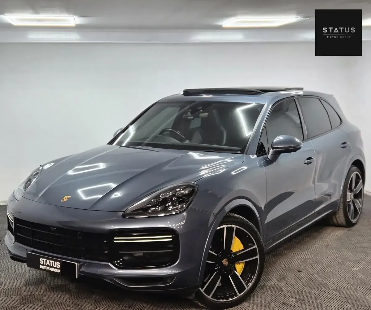 Käytetty Porsche Cayenne Turbo 550 HP (404 kW) 2018 Sininen Katumaasturi