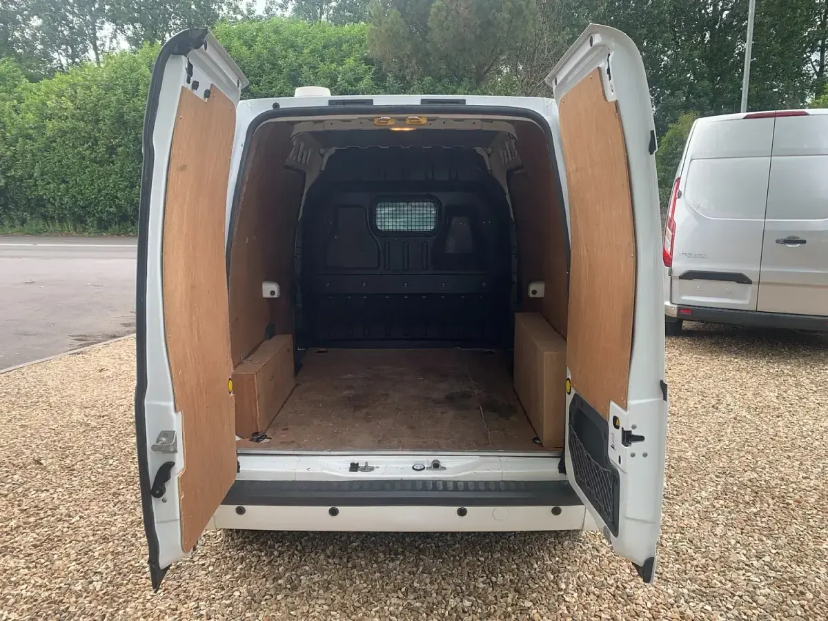 Used Ford Transit Connect 2011 White MPV