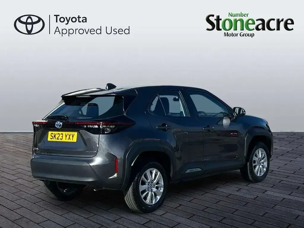 Used Toyota Yaris Cross 113 HP (83 kW) 2023 Grey SUV