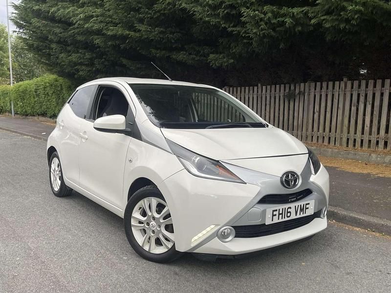 White Used 2016 Toyota Aygo X-pure Hatchback | £3,350 (Super price) - Image 1/4