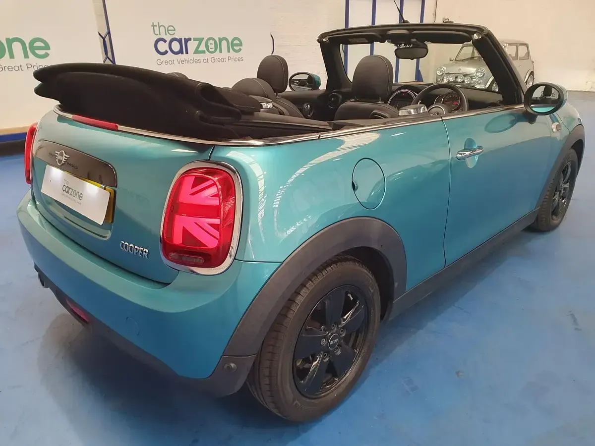 Used Mini Cooper Cabriolet Classic 134 HP (98 kW) 2020 Turquoise Cabriolet