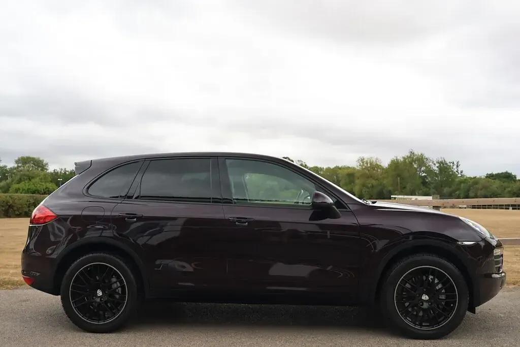 Used Porsche Cayenne S 2010 Mauve/purple SUV