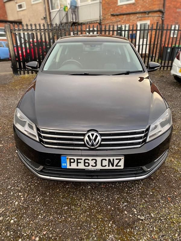 Black Used 2013 VW Passat Sportline Sedan | £2,995 (Good price) - Image 1/4